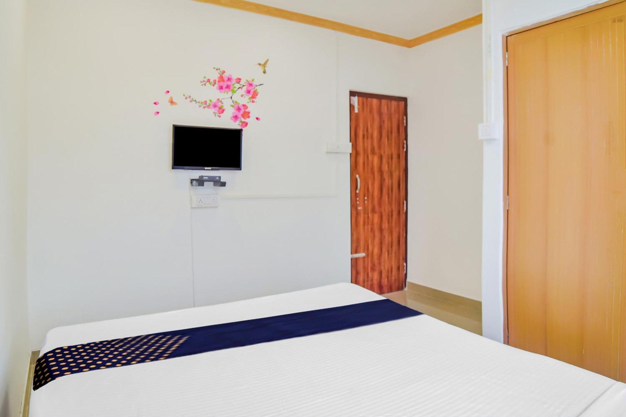 Spot On Nirvaan Guest House Kaharpara Bagian luar foto